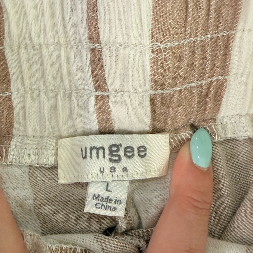 Umgee Beige and Cream Vertical Stripe Wide Leg Pants - Picture 3 of 5